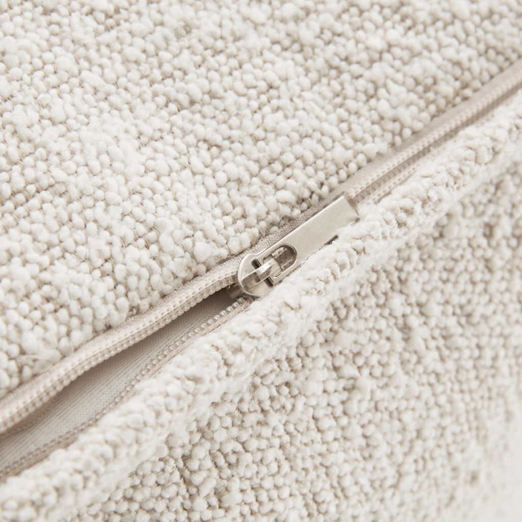 Crema White Boucle Pouf W253024