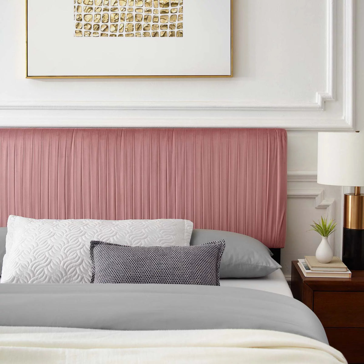 Full Size Velvet Platform Bed Frame K47447