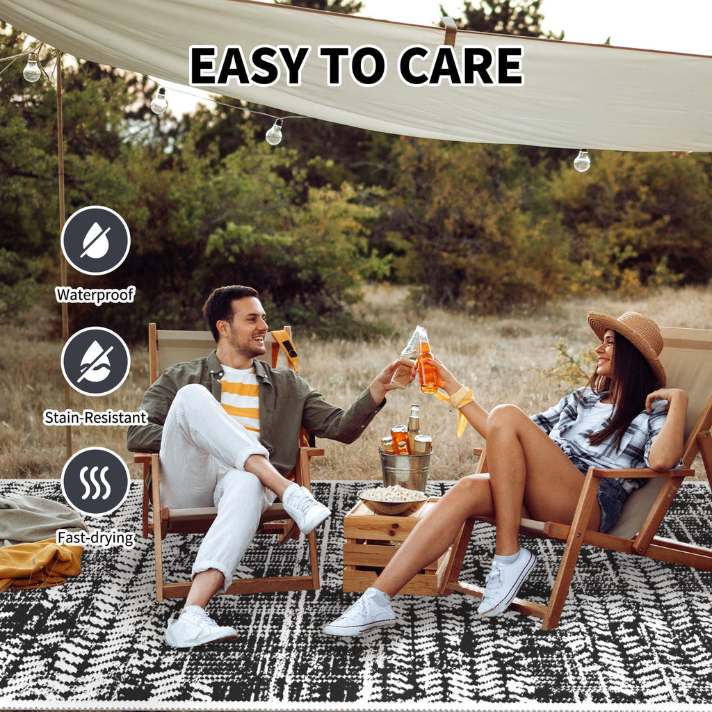 Black and White Waterproof Plastic Straw Reversible Outdoor Rug 5x8 K11802