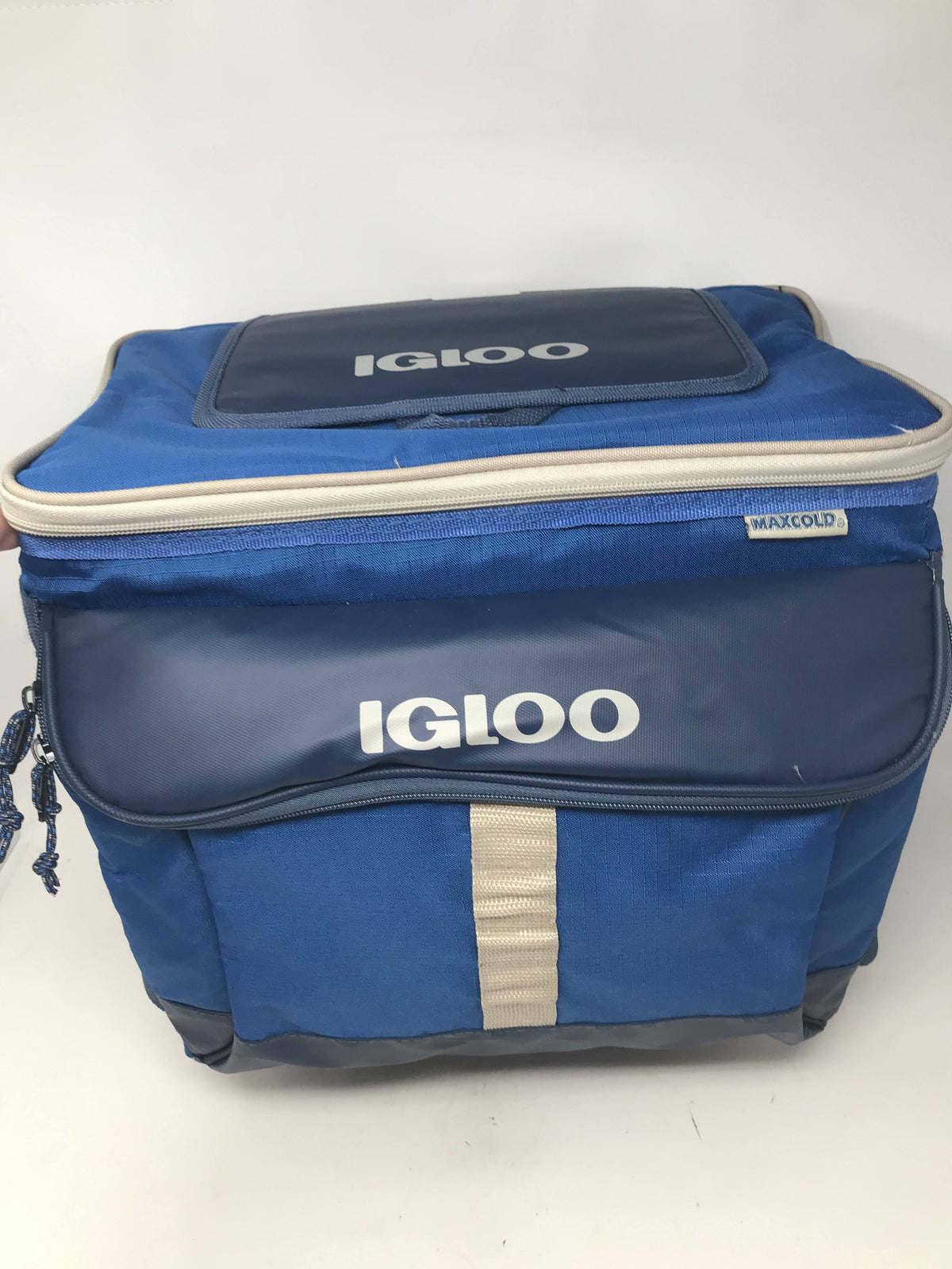 Blue 52 Can Collapsible Rolling Cooler V285577