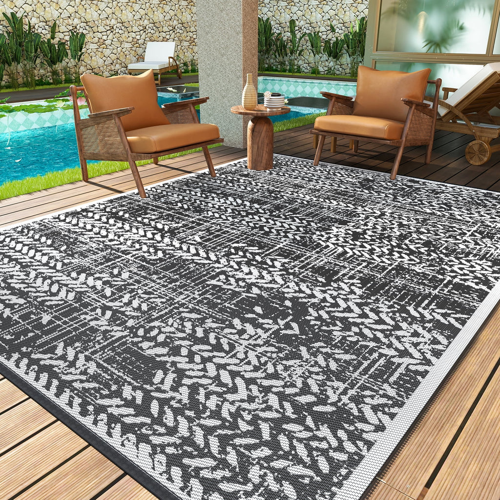 Black and White Waterproof Plastic Straw Reversible Outdoor Rug 5x8 K11802