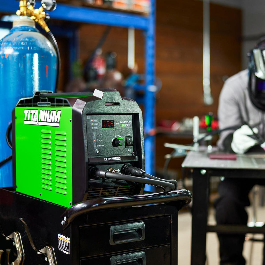 200A AC/DC TIG Welder with 120/240V Input P9900