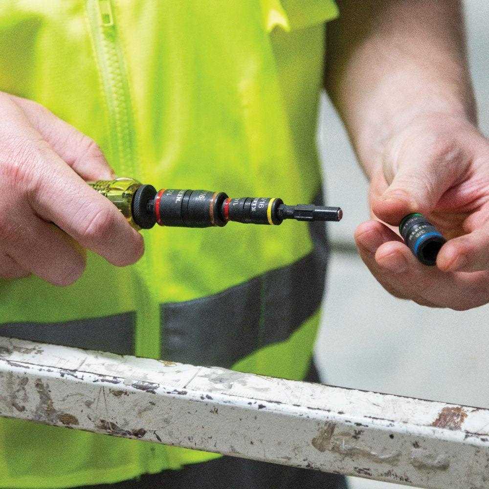 7 in 1 Impact Flip Socket with Handle U705509
