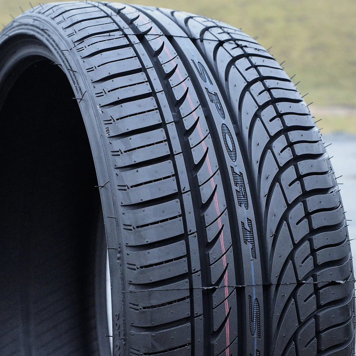 275/40R20 106V XL All Season Performance Tire I310
