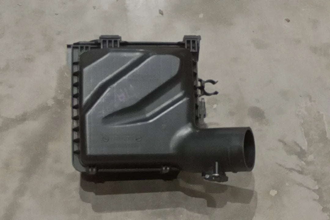 Pre-Owned Subaru Impreza 2.0L Air Cleaner Assembly K857986