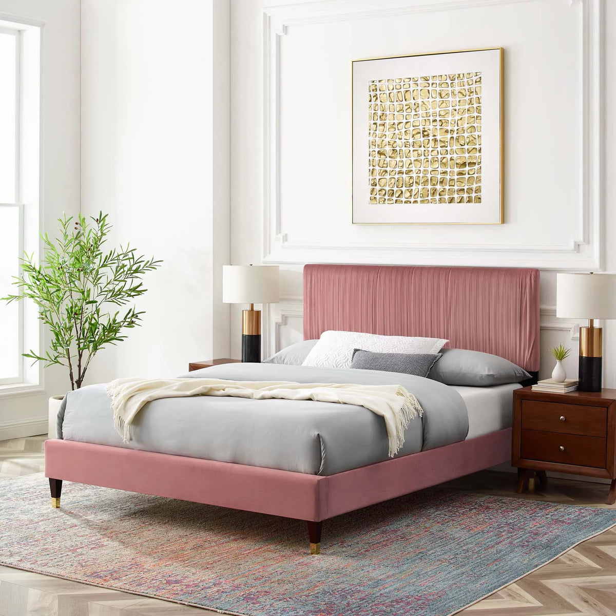 Full Size Velvet Platform Bed Frame K47447